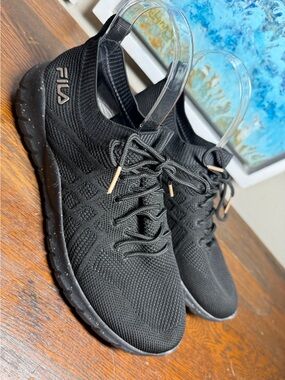 Fila Black Stretchy Rose Gold Women’s Sneakers Knit Size 9.5 EU 41